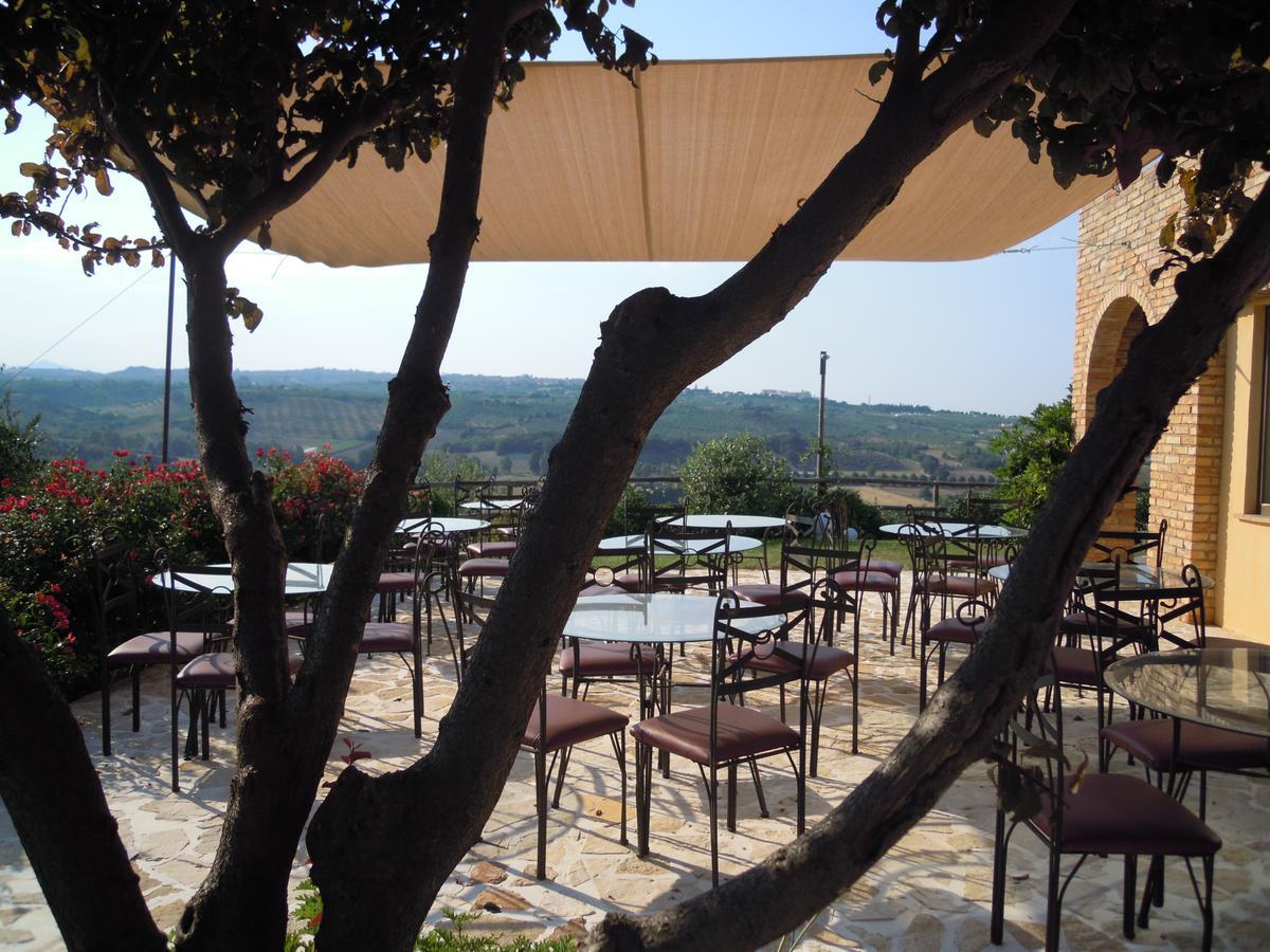 Agriturismo Piccolo Albero Loreto Aprutino Eksteriør billede