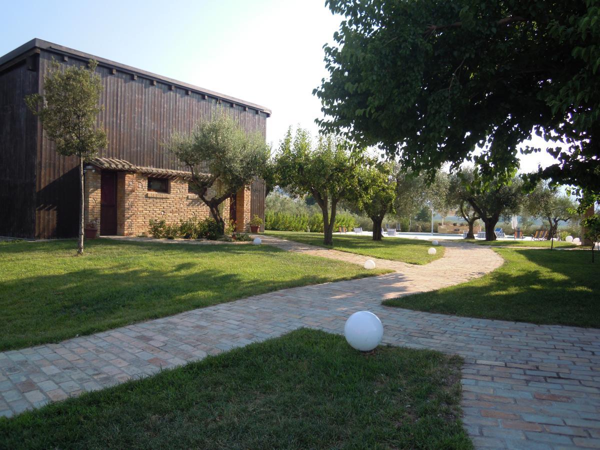 Agriturismo Piccolo Albero Loreto Aprutino Eksteriør billede